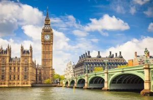 ثقة المستهلك البريطاني ترتفع في مايو رغم التضخم