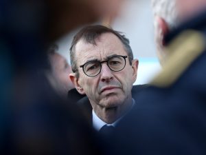 لوفيغارو: هذه خطة وزير الداخلية ضد تغلغل الإخوان المسلمين في فرنسا