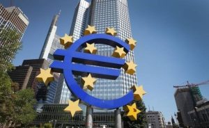 الاتحاد الأوروبي يتوقع تمديد محادثات التجارة مع واشنطن