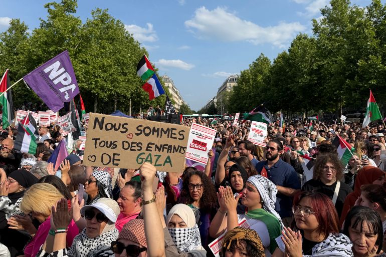 مظاهرات تضامنية في باريس مع نشطاء سفينة مادلين