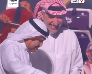 محمد عبده يحيي أولى حفلات أرينا الخبر ويحتفل بعيد ميلاده مع الجمهور