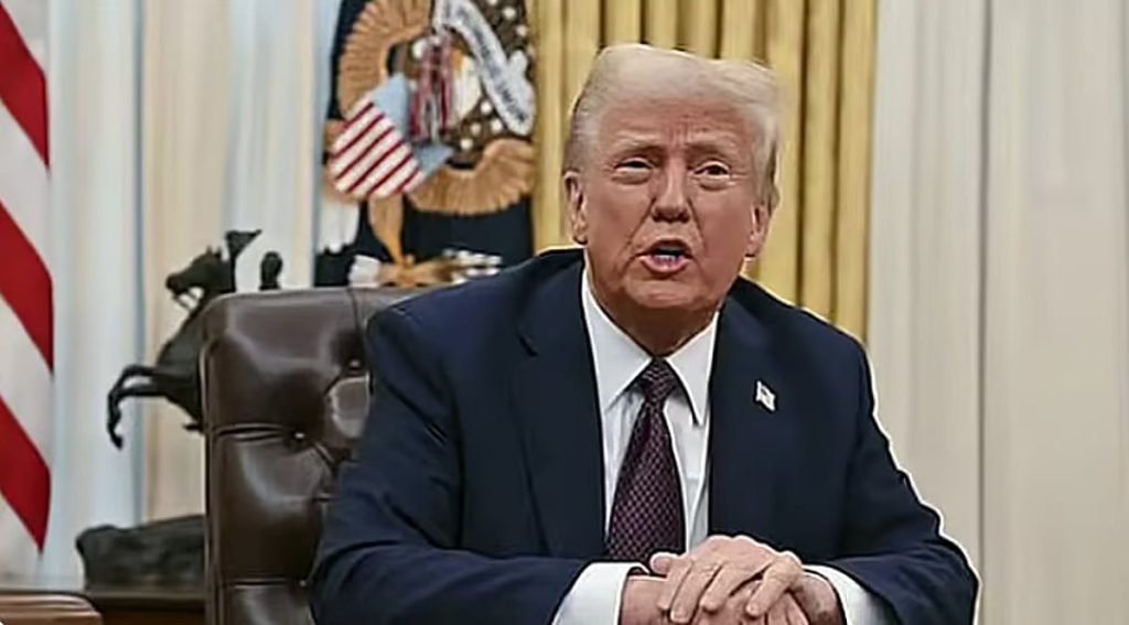 البيت الأبيض: ترامب على علم بحركة الأفراد الأمريكيين بالشرق الأوسط