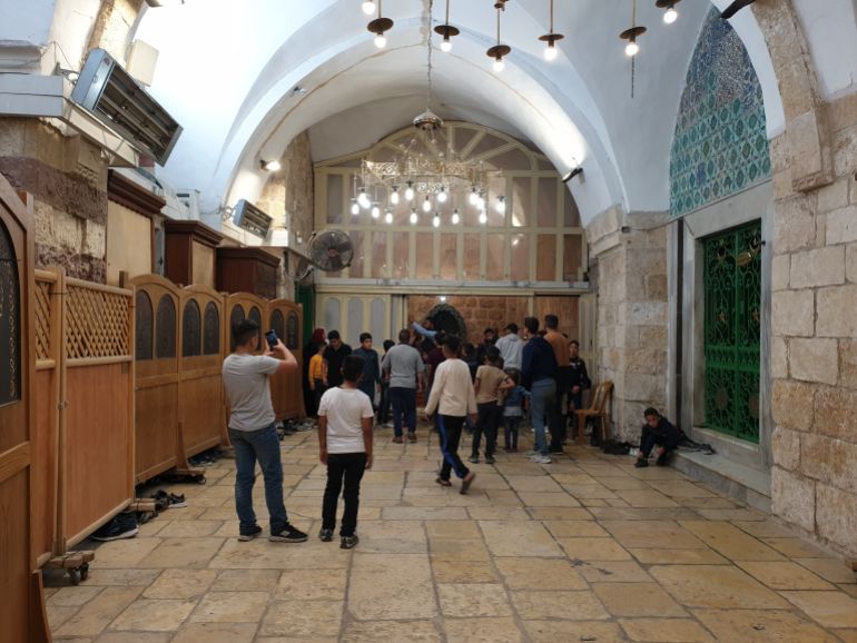 - الجزء المقتطع لصالح المستوطنين من المسجد الإبراهيمي -الجزيرة نت
