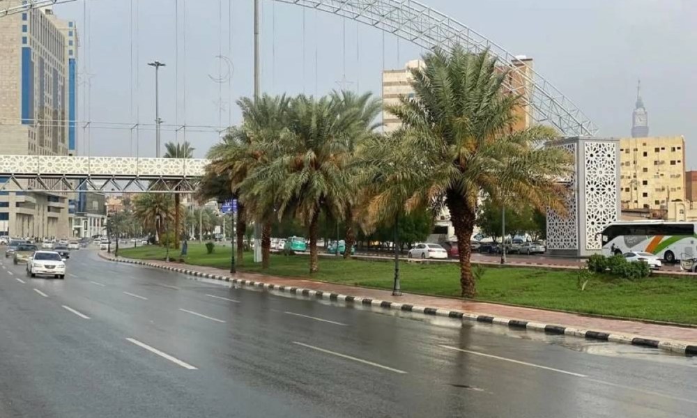 أمطار غزيرة متوقعة في مكة والجموم: تحذيرات الأرصاد