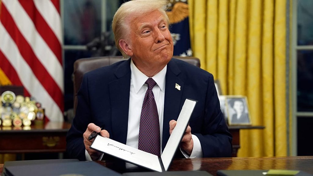 ما الذي ينبغي معرفته عن اختبار القدرات الذهنية لترامب؟