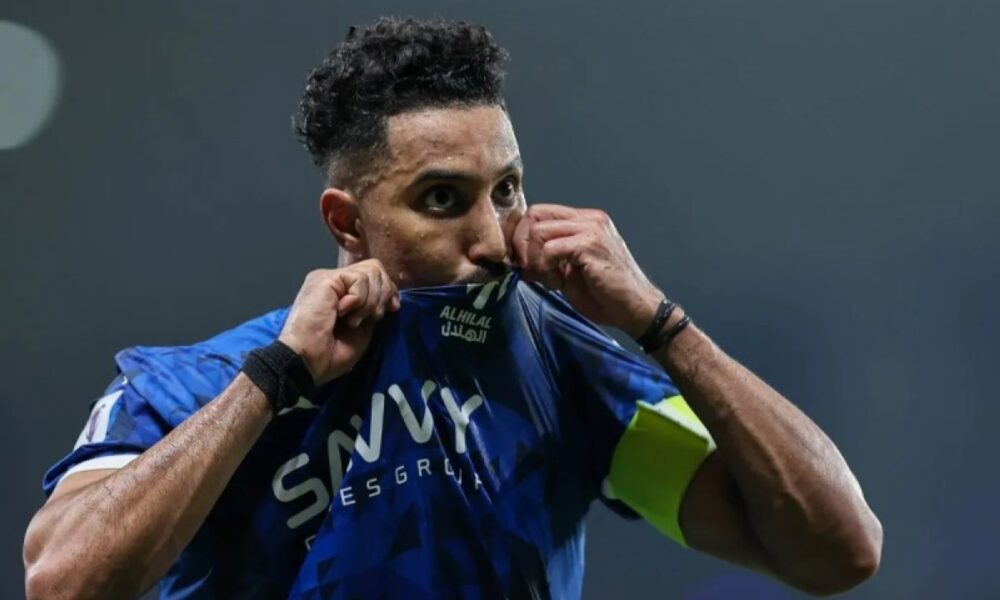 الدوسري يتجاهل الانتقادات: لا أرى ولا أسمع ولا أتكلم