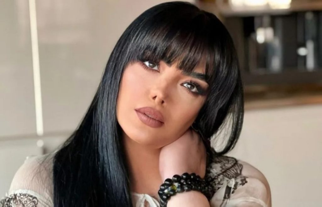 «سرقوني قبل 6 أعوام».. حورية فرغلي تقاضي لصوص الحسابات الإلكترونية