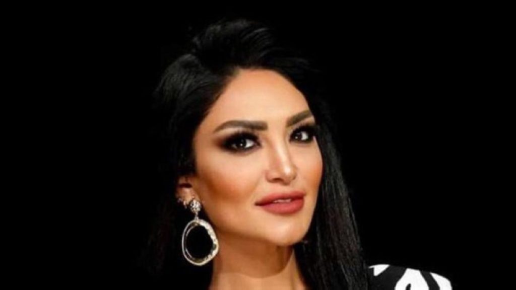 تعرضت للصعق ونجت بأعجوبة.. انفجار يغرق منزل إعلامية مصرية شهيرة