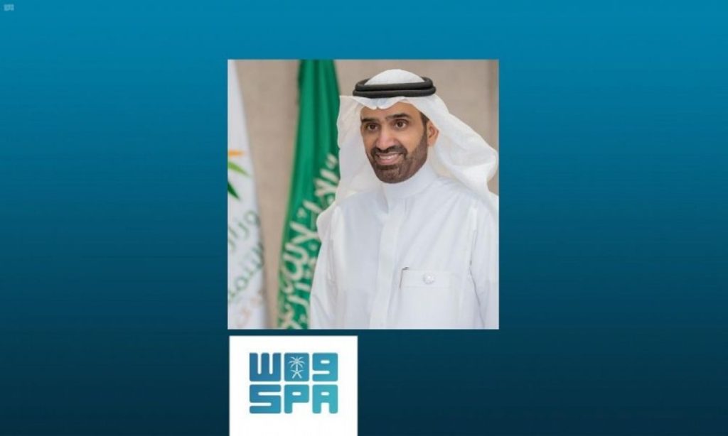 وزير «الموارد» يعتمد القواعد المنظمة لتعهيد خدمات العمالة الوافدة