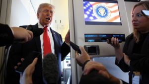 ترمب من «إير فورس وان»: لا شيء سيهدد وقف إطلاق النار في غزة