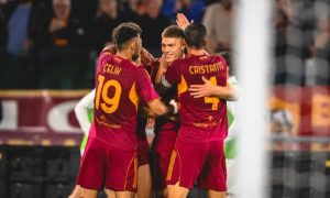 روما يهزم بارما ويشعل المنافسة على صدارة الكالتشيو