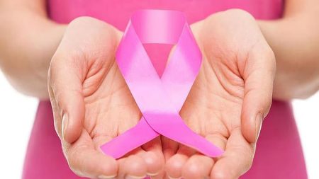 مدينة الملك عبدالله الطبية توضح علامات الإصابة بسرطان الثدي