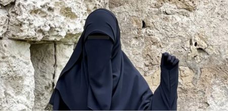 مختصة: الغرب يحترم موضة الاحتشام العربي والموضة الخليجية