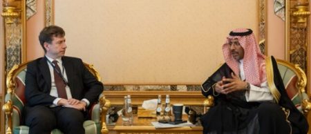 الخريّف يبحث توسيع الشراكات الإستراتيجية مع مدير منظمة التجارة العالمية ووزيري الاقتصاد التونسي والفنلندي