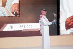 بيع أغلى شاهين فرخ حتى الآن في الليلة الـ17 لمزاد نادي الصقور السعودي 2025