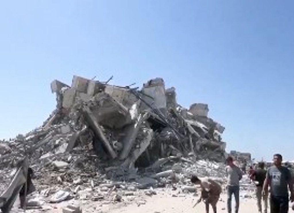 مفوض الأمم المتحدة لحقوق الإنسان: الغارات الإسرائيلية على غزة "مروعة"