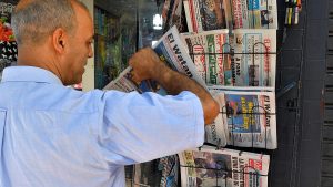 إيداع الصحافي الجزائري سعد بوعقبة الحبس الإحتياطي بعد شكوى من عائلة الرئيس الأسبق بن بلة