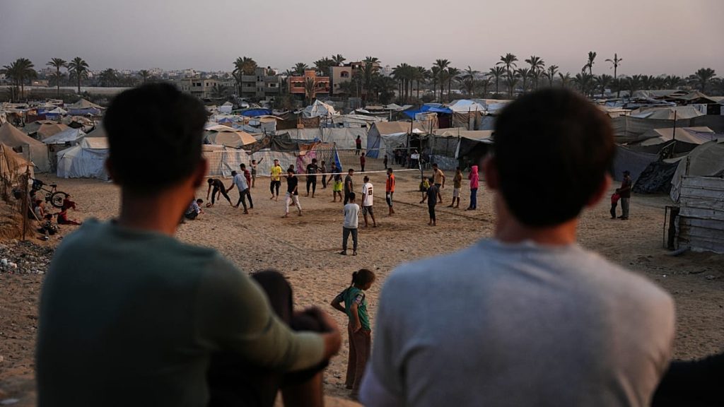 مباشر – إسرائيل تحدد هوية جثة رهينة سلّمتها حماس.. وغوتيريش: الوضع في غزة “هش للغاية”