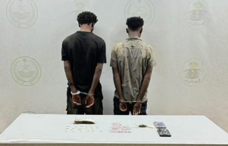 جدة: القبض على مخالفين أطلقا النار على مقيم «هندي»