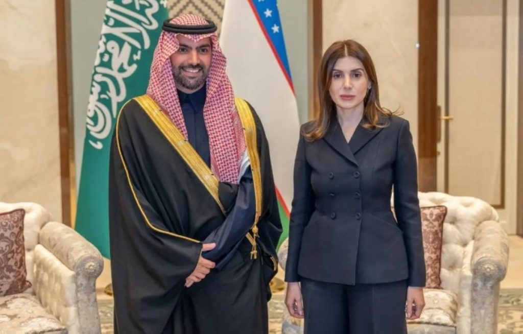 وزير الثقافة يلتقي رئيسة صندوق تنمية الثقافة والفنون في أوزبكستان