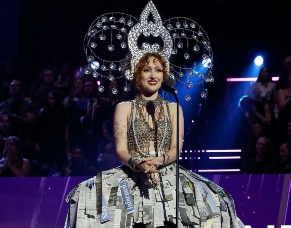 تشابل روان تتألق بإطلالة جريئة في حفل أسطوري يهز قاعة مشاهير الروك – أخبار السعودية