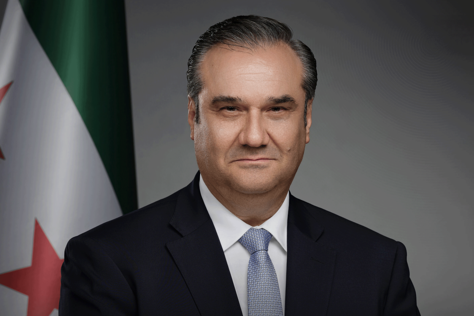 حاكم “سوريا المركزي” يشرح للجزيرة نت أهمية العودة لنظام سويفت