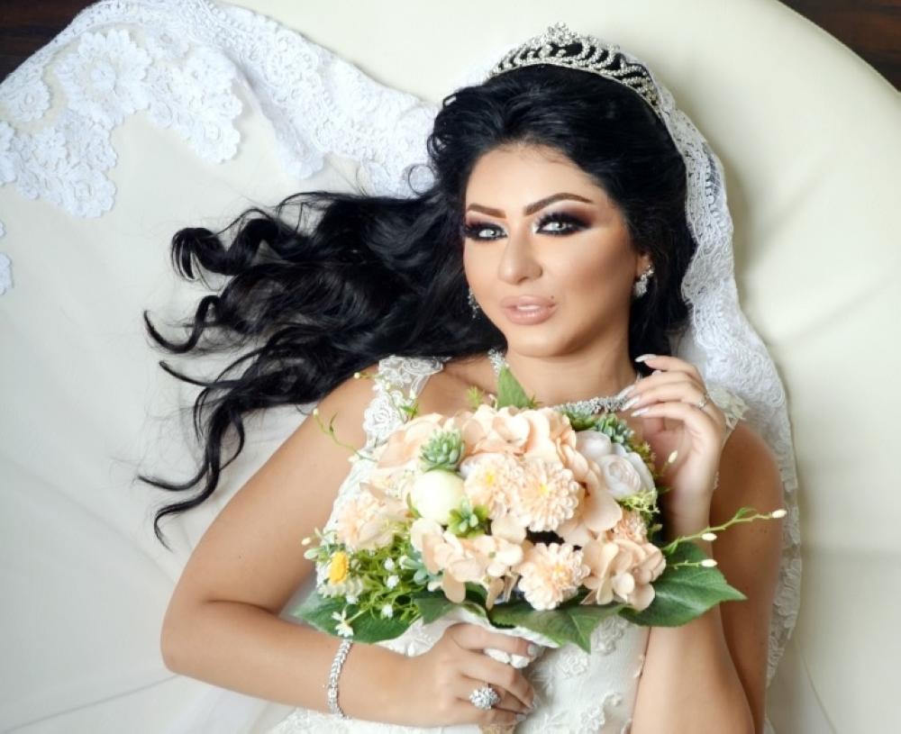 نيفين: أختار إطلالتي اعتماداً على مزاجي