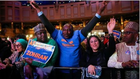 الديمقراطيون يكتسحون أولى المعارك الانتخابية في ولاية الرئيس الأمريكي الثانية.. وترامب يعلق