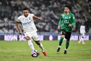 الهلال يكتسح النجمة بأربعة أهداف مقابل هدفين في "دوري روشن"