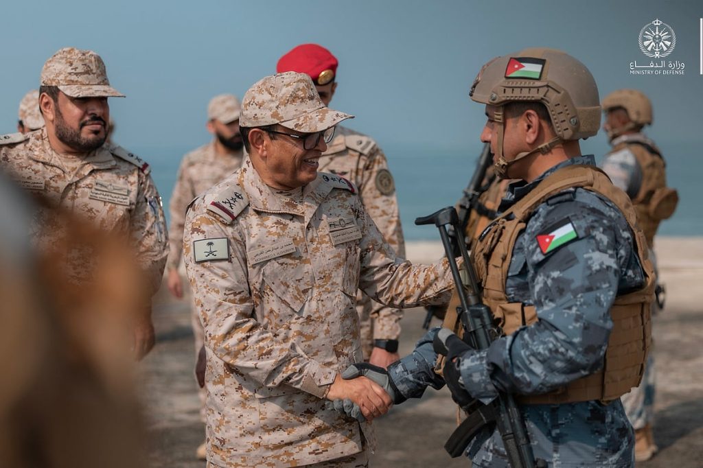 اختتام مناورات تمرين «الموج الأحمر 8» في قاعدة الملك فيصل البحرية