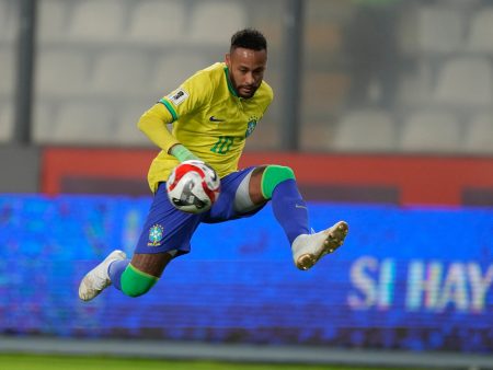 نيمار يغامر بالمشاركة في مونديال 2026