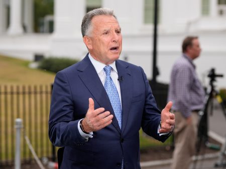 تلغراف: مكالمة مسربة تكشف افتقار مبعوث ترامب الخاص للخبرة