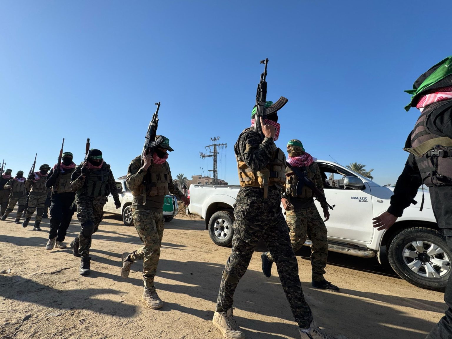 نزع سلاح المقاومة.. ماذا تخبرنا التجارب السابقة؟