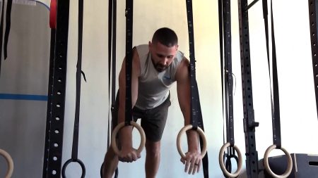 تمارين “كاليسثينيكس” تغزو الصالات الرياضية.. هل هي بديل حقيقي لرفع الأثقال؟ | أسلوب حياة