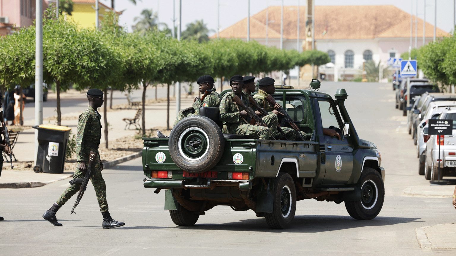 هل يصمد انقلاب غينيا بيساو أمام الضغوط الإقليمية والدولية؟