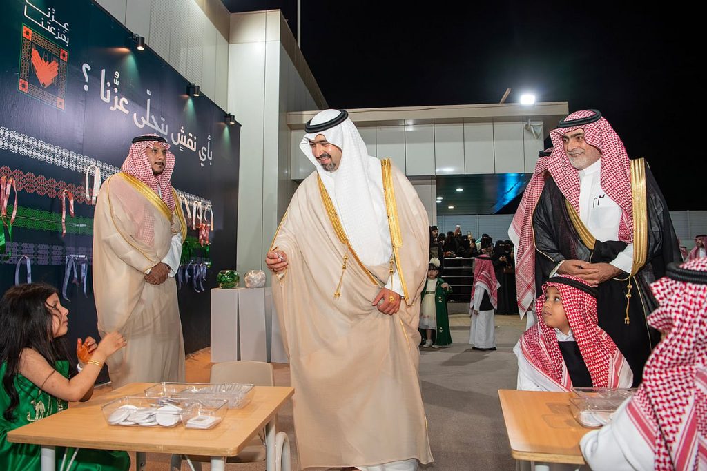 نائب أمير تبوك يشارك تعليم المنطقة الاحتفال باليوم الوطني الـ95