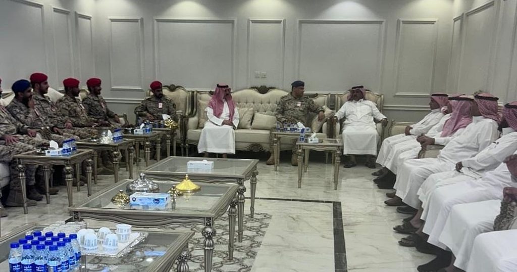 اللواء "المحترش" يقدم تعازيه لأسرة "الجراد" في وفاة والدهم