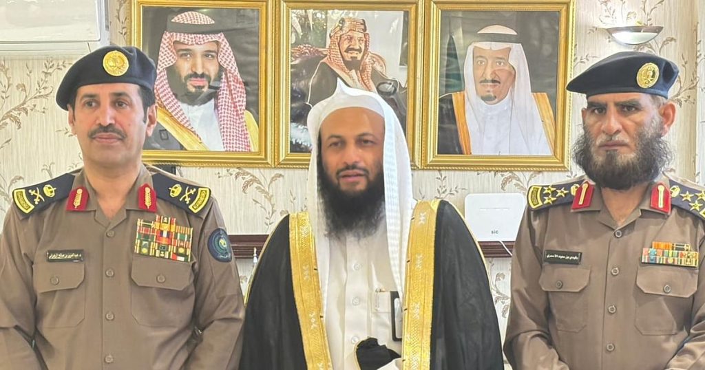 مدير عام فرع هيئة الأمر بالمعروف بعسير يزور الدفاع المدني بالمنطقة