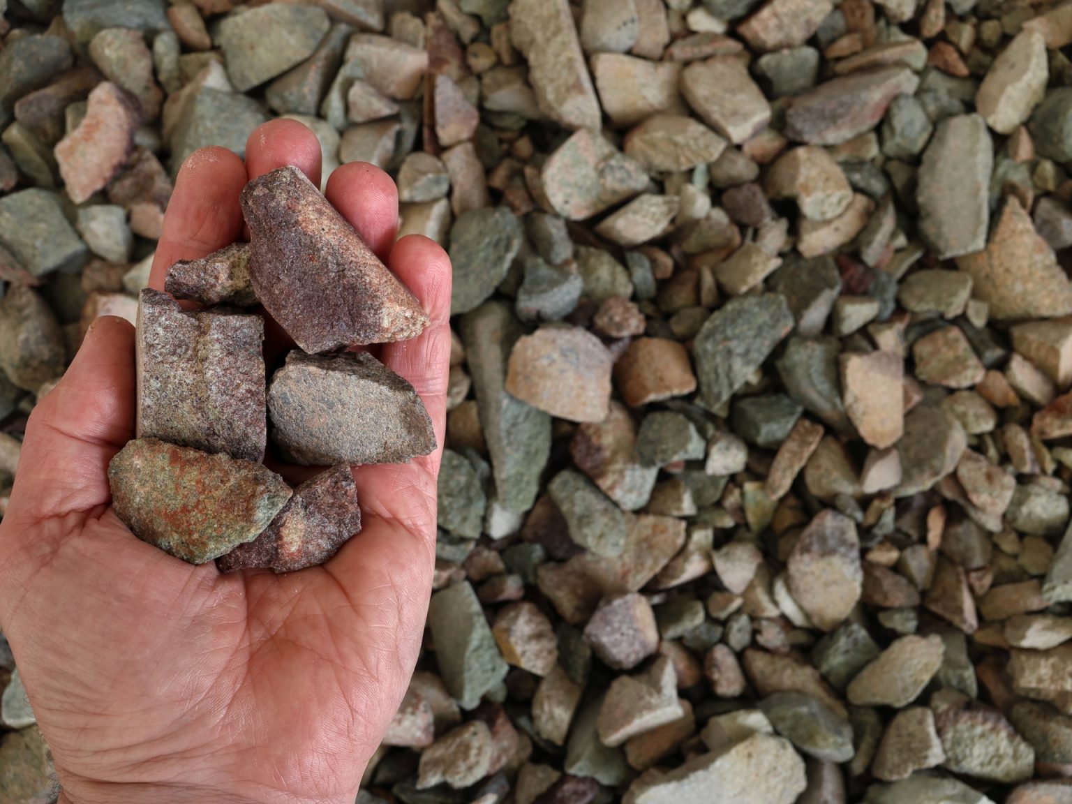 تراجع صادرات المعادن النادرة الصينية وسط محادثات مع أميركا