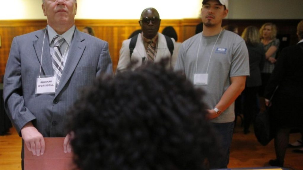 هل هناك انهيار وشيك في سوق العمل الأميركي؟