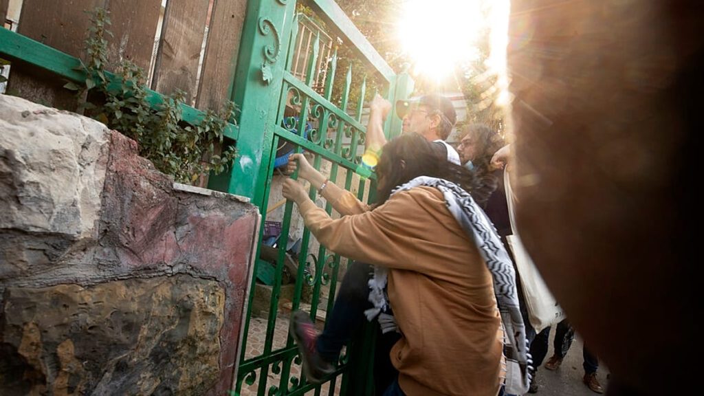 كيف حوّلت منظمات استيطانية ومحاكم إسرائيلية حيّاً فلسطينياً في القدس إلى “هدف للإخلاء”؟