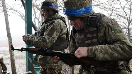 هل تفضّل أوروبا وأوكرانيا الحرب على “سلام هش” مع روسيا؟