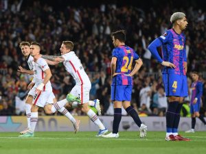 برشلونة ضد فرانكفورت في دوري أبطال أوروبا.. الموعد والتشكيلتان والقنوات الناقلة للبث المباشر