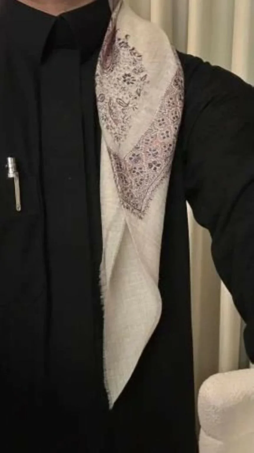 الشماغ الكشميري يعود بقوة كعنوان للفخامة والدفء – أخبار السعودية