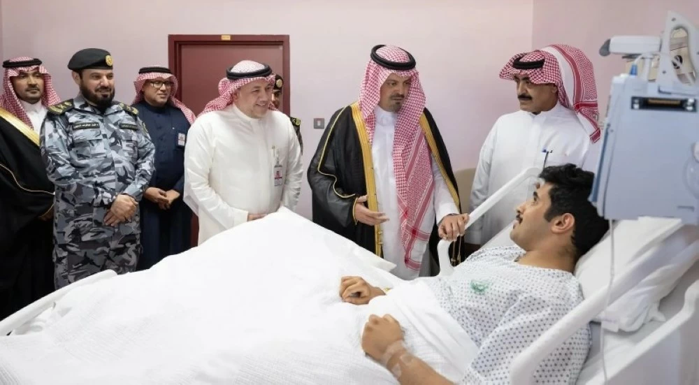 نائب أمير منطقة مكة المكرمة يزور رجل الأمن الجندي ريان آل أحمد – أخبار السعودية