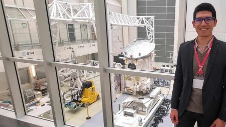 “الجزيرة نت” تحاور مهندسا مصريا يختبر أقمار غاليليو الصناعية