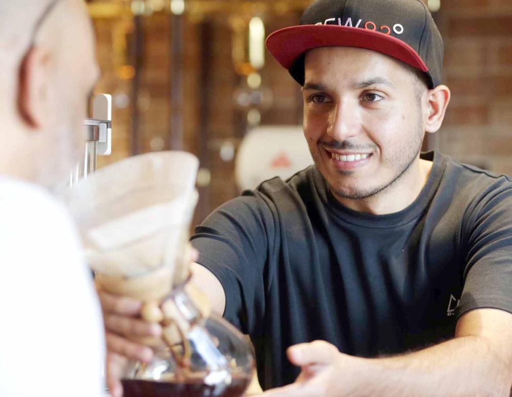 الشهري يقتحم الباريستا وعينه على منافسة العالميين في الإسبريسو