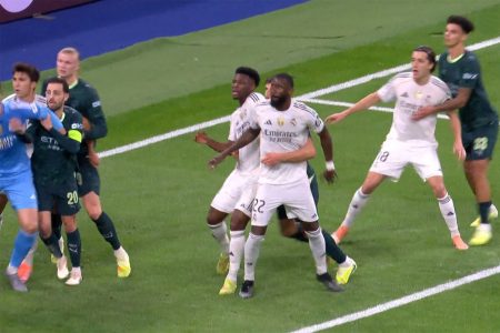 هل تعرض ريال مدريد لظلم تحكيمي في مواجهة مانشستر سيتي؟