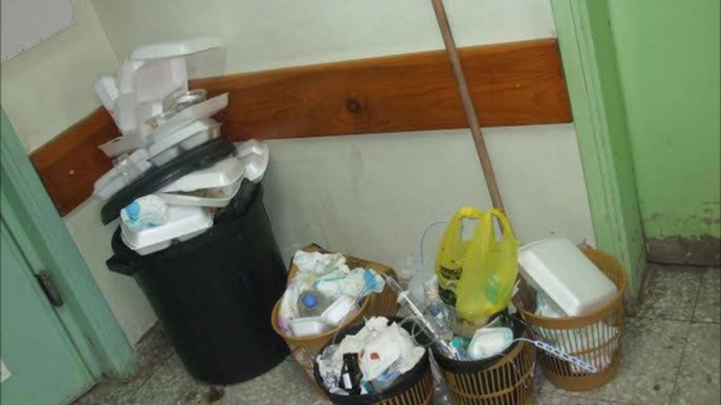 النفايات الطبية بلا معالجة.. جريمة حرب إسرائيلية صامتة على غزة