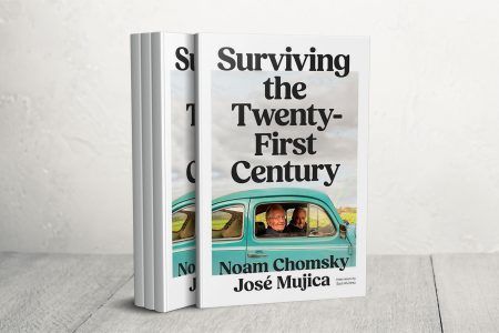 كتاب جديد: وصفة تشومسكي وموخيكا للنجاة من القرن الـ21